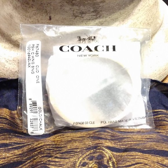 NWT Coach Signature Push Hinged Bangle - Picture 3 of 7